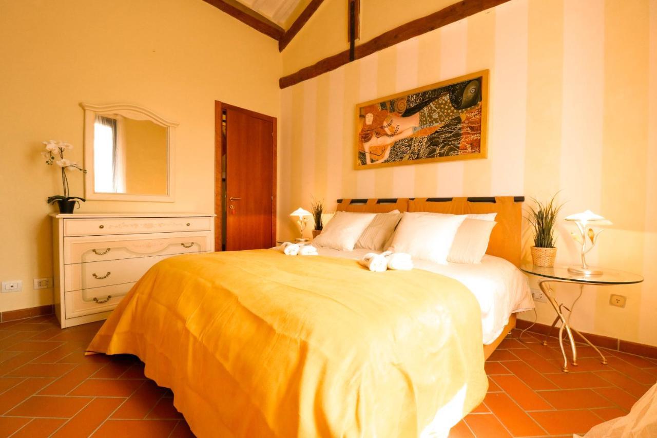 فيلا توريتا دي سيينافي Casale Val D' Orcia- Relax E Lusso In Piscina المظهر الخارجي الصورة
